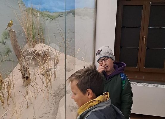 Grafika 43: Wycieczka  klas I-III do Muzeum Słowińskiego Parku Narodowego w Czołpinie