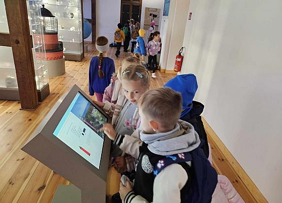 Grafika 54: Wycieczka  klas I-III do Muzeum Słowińskiego Parku Narodowego w Czołpinie