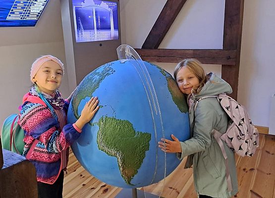 Grafika 65: Wycieczka  klas I-III do Muzeum Słowińskiego Parku Narodowego w Czołpinie