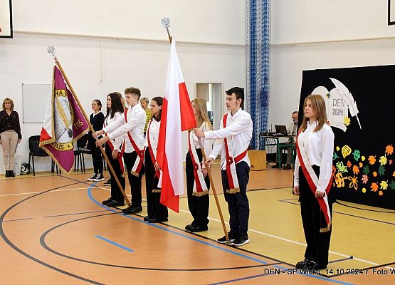 Grafika 1: Uroczyste obchody z okazji Dnia Edukacji Narodowej w naszej szkole