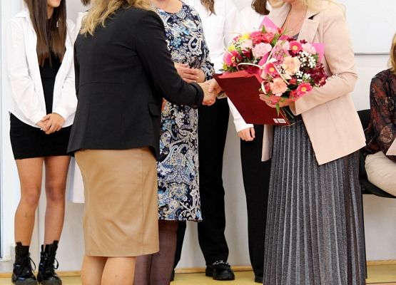 Grafika 5: Uroczyste obchody z okazji Dnia Edukacji Narodowej w naszej szkole