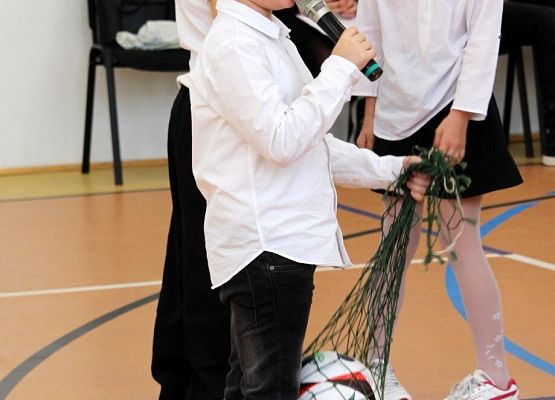 Grafika 11: Uroczyste obchody z okazji Dnia Edukacji Narodowej w naszej szkole