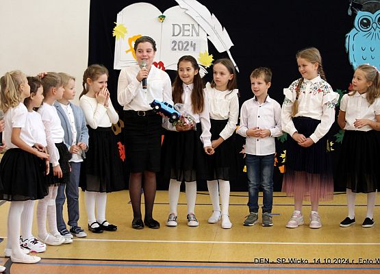 Grafika 13: Uroczyste obchody z okazji Dnia Edukacji Narodowej w naszej szkole