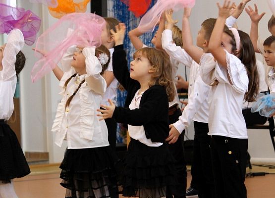 Grafika 23: Uroczyste obchody z okazji Dnia Edukacji Narodowej w naszej szkole