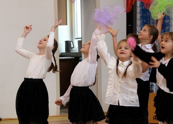 Grafika 22: Uroczyste obchody z okazji Dnia Edukacji Narodowej w naszej szkole