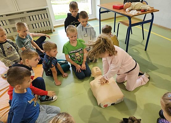 Grafika 2: Szkolenie z pierwszej pomocy dla kl. I-III