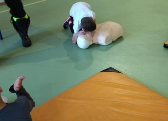 Grafika 3: Szkolenie z pierwszej pomocy dla kl. I-III