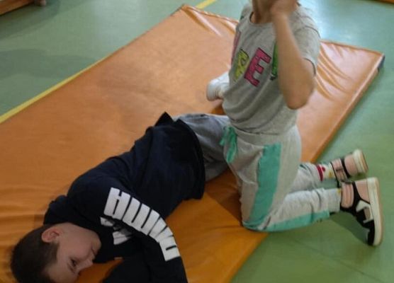 Grafika 21: Szkolenie z pierwszej pomocy dla kl. I-III