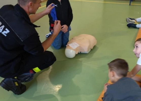 Grafika 27: Szkolenie z pierwszej pomocy dla kl. I-III