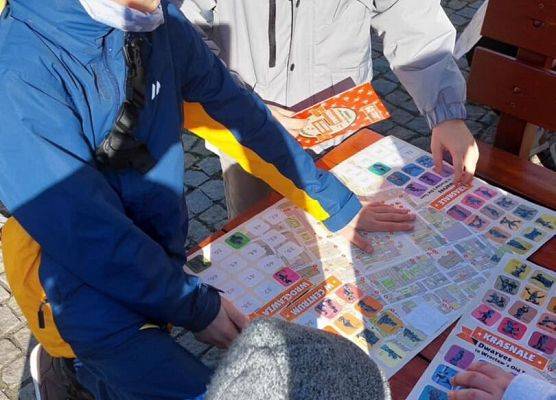 Grafika 1: Klasy piąte SP Wicko w krainie krasnali - wycieczka do Wrocławia