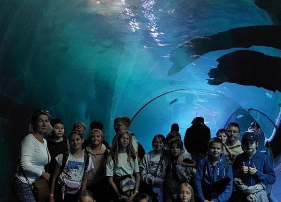 Grafika 25: Klasy piąte SP Wicko w krainie krasnali - wycieczka do Wrocławia