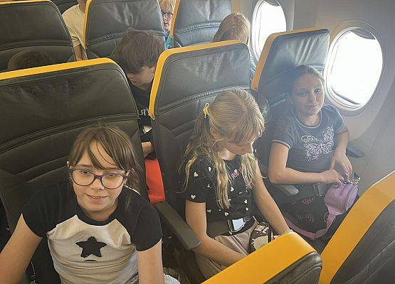 Grafika 29: Klasy piąte SP Wicko w krainie krasnali - wycieczka do Wrocławia