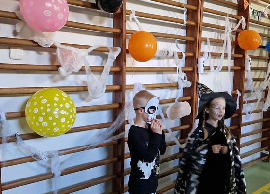 Grafika 23: Dyskoteka szkolna za nami…