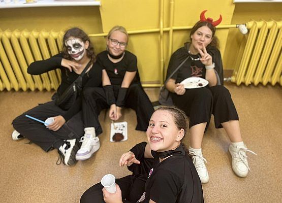 Grafika 70: Dyskoteka szkolna za nami…