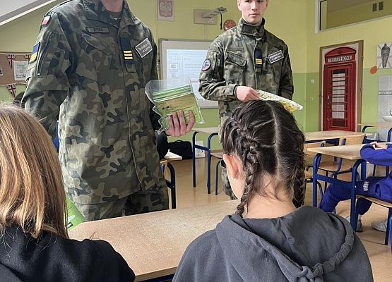 Grafika 5: Spotkanie ósmoklasistów z przedstawicielami Powiatowego Centrum Edukacyjnego w Lęborku