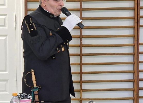 Grafika 18: Spotkanie uczniów klas I-III z górnikiem