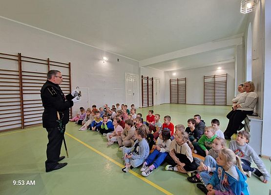 Grafika 32: Spotkanie uczniów klas I-III z górnikiem