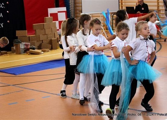 Grafika 21: Apel z okazji Narodowego Święta Niepodległości