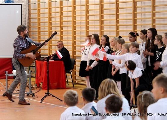 Grafika 26: Apel z okazji Narodowego Święta Niepodległości