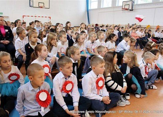 Grafika 9: Fotorelacja z uroczystego apelu z okazji Narodowego Święta Niepodległości, 08.11.2024