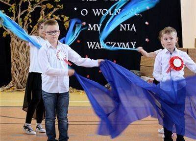 Grafika 24: Fotorelacja z uroczystego apelu z okazji Narodowego Święta Niepodległości, 08.11.2024