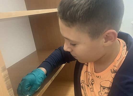 Grafika 18: Uczniowie sami przygotowywali nowy gabinet Samorządu Uczniowskiego i Szkolnego Koła Wolontariatu