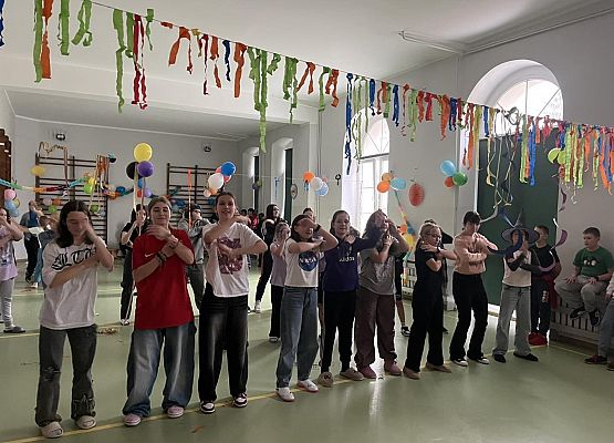 Grafika 2: Dyskoteka Andrzejkowa 