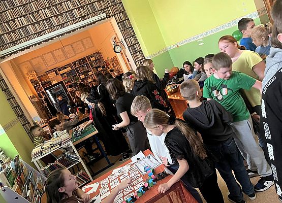 Grafika 3: Dyskoteka Andrzejkowa 