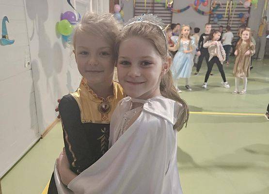 Grafika 21: Dyskoteka Andrzejkowa 