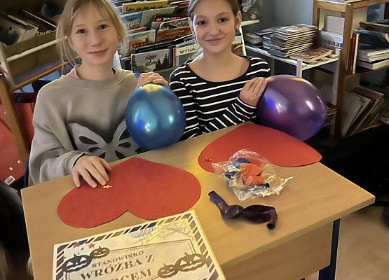 Grafika 30: Dyskoteka Andrzejkowa 