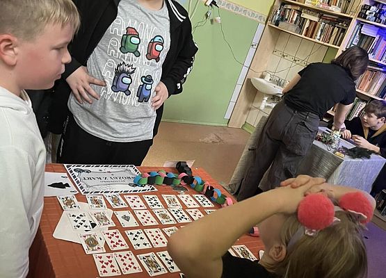 Grafika 42: Dyskoteka Andrzejkowa 