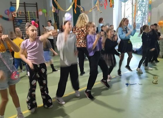 Grafika 44: Dyskoteka Andrzejkowa 