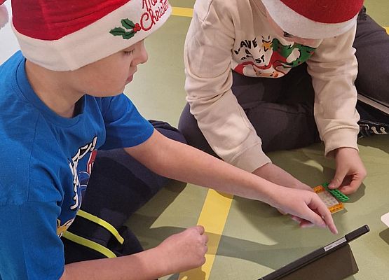 Grafika 5: Mikołajkowe zajęcia z robotyki