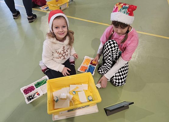 Grafika 28: Mikołajkowe zajęcia z robotyki