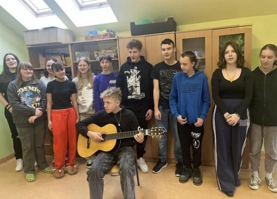 Grafika 7: Przygotowania do Świątecznego Festynu