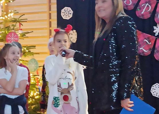 Grafika 20: Zapraszamy do obejrzenia fotorelacji z Mikołajkowego Spotkania Przy Choince, 7 grudnia 2024 w naszej szkole