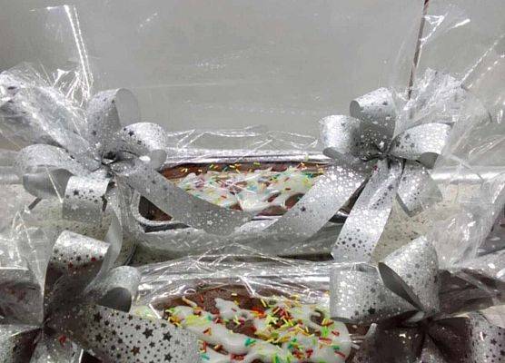 Grafika 21: Zapraszamy do obejrzenia fotorelacji z Mikołajkowego Spotkania Przy Choince, w sobotę, 7 grudnia 2024 w naszej szkole