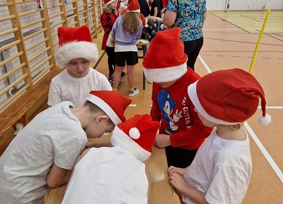 Grafika 4: Uczniowie klas I-III uczestniczyli w Turnieju Mikołajkowym