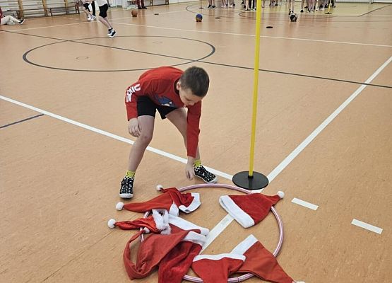 Grafika 5: Uczniowie klas I-III uczestniczyli w Turnieju Mikołajkowym