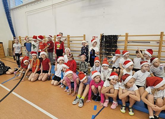 Grafika 7: Uczniowie klas I-III uczestniczyli w Turnieju Mikołajkowym