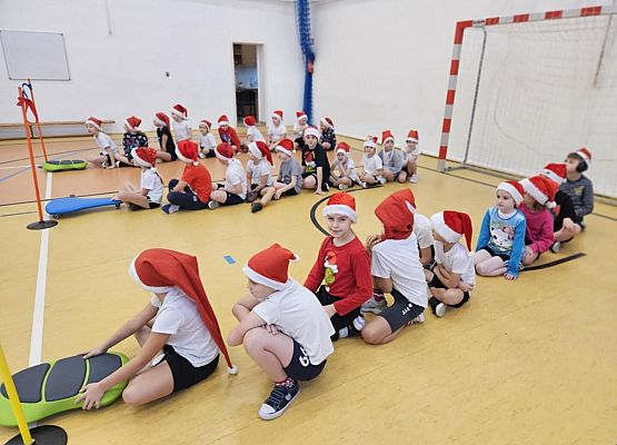 Grafika 15: Uczniowie klas I-III uczestniczyli w Turnieju Mikołajkowym