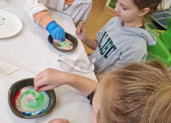 Grafika 13: Klasa IIB w krainie podwójnej noblistki Marii Skłodowskiej-Curie