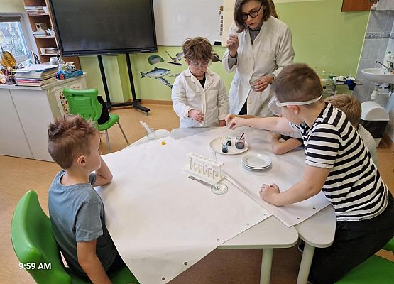 Grafika 25: Klasa IIB w krainie podwójnej noblistki Marii Skłodowskiej-Curie