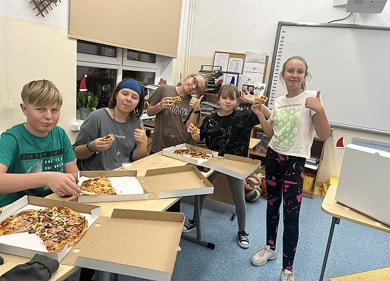 Grafika 1: Aktywne piątkowe popołudnie w wykonaniu naszych uczniów z SU