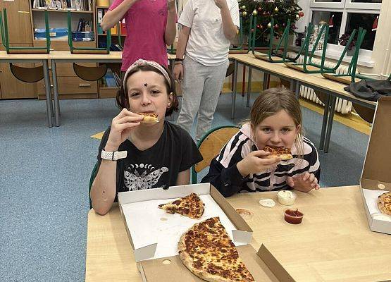 Grafika 7: Aktywne piątkowe popołudnie w wykonaniu naszych uczniów z SU