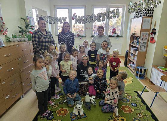 Grafika 4: Zajęcia czytelnicze dla przedszkolaków ze Szkoły Podstawowej w Maszewku