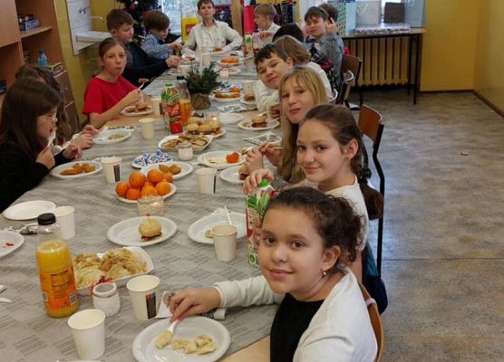 Grafika 3: Ostatni dzień przed przerwą świąteczną w naszej szkole to był niezwykły dzień!