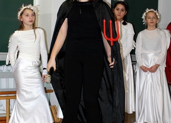 Grafika 7: Ostatni dzień przed przerwą świąteczną w naszej szkole to był niezwykły dzień!