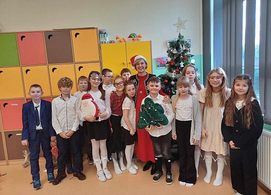 Grafika 13: Ostatni dzień przed przerwą świąteczną w naszej szkole to był niezwykły dzień!