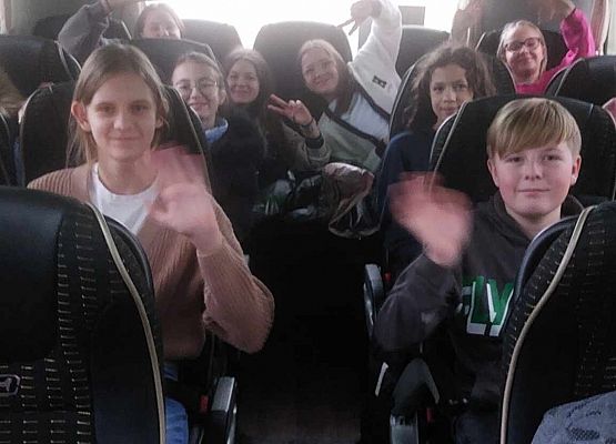 Grafika 2: Przedstawienie o polskich legendach w Słupsku - z wizytą w teatrze